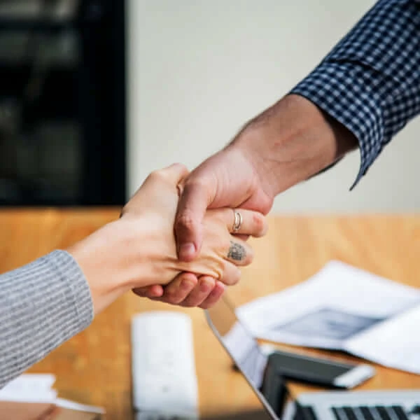 tips-before-loan-application-handshake